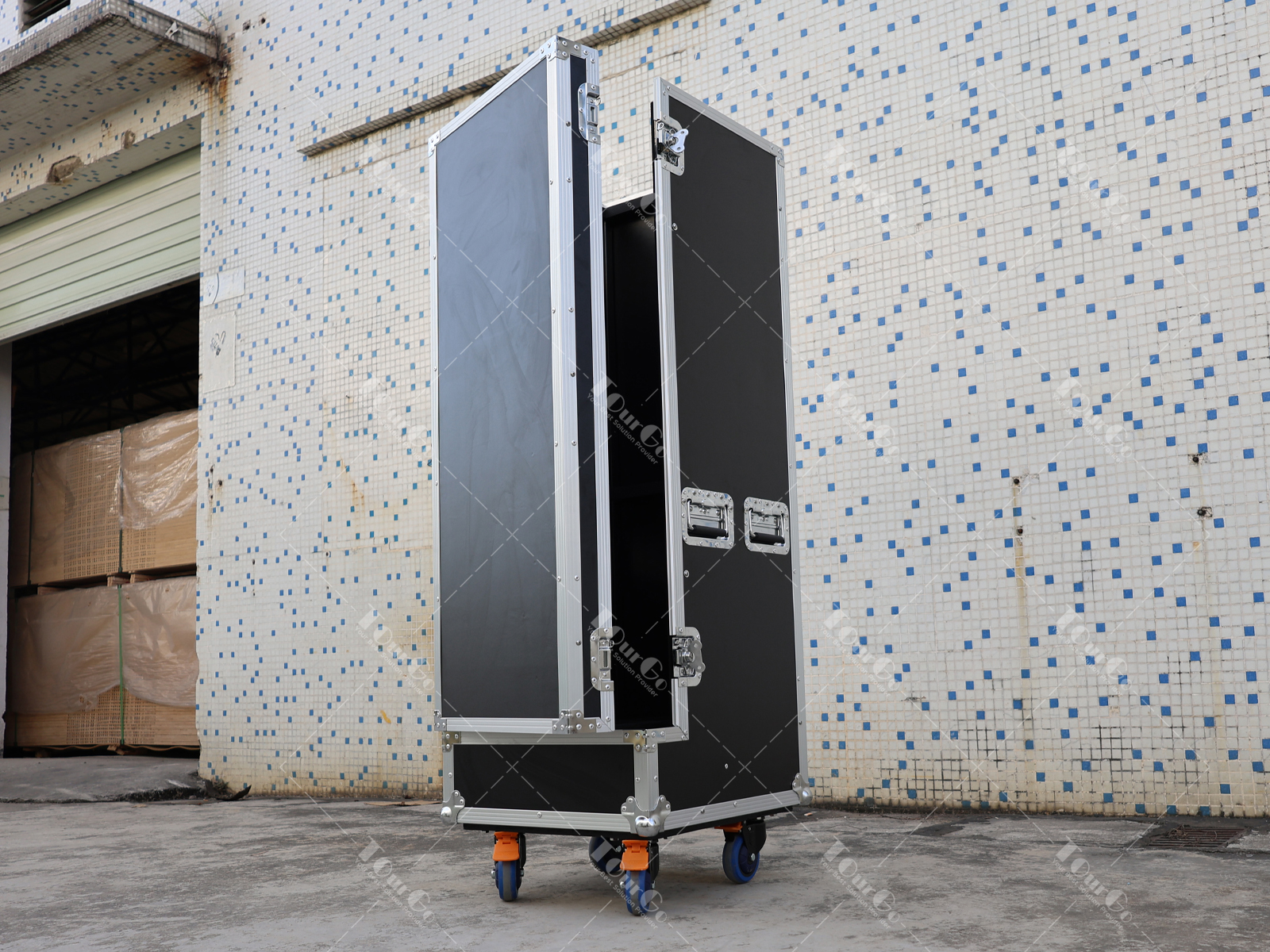 4 curtain rod flight case