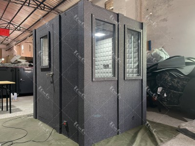 V Booth