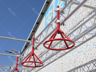 4 Flying Hoops