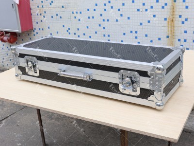 4 speaker stand flight case
