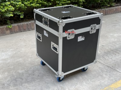 5Flight case for base plate with spigot