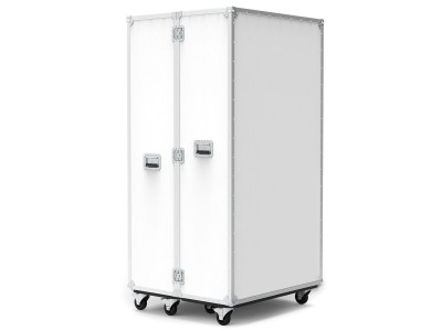 Retail Display Flight Case with Clothes Rails in White