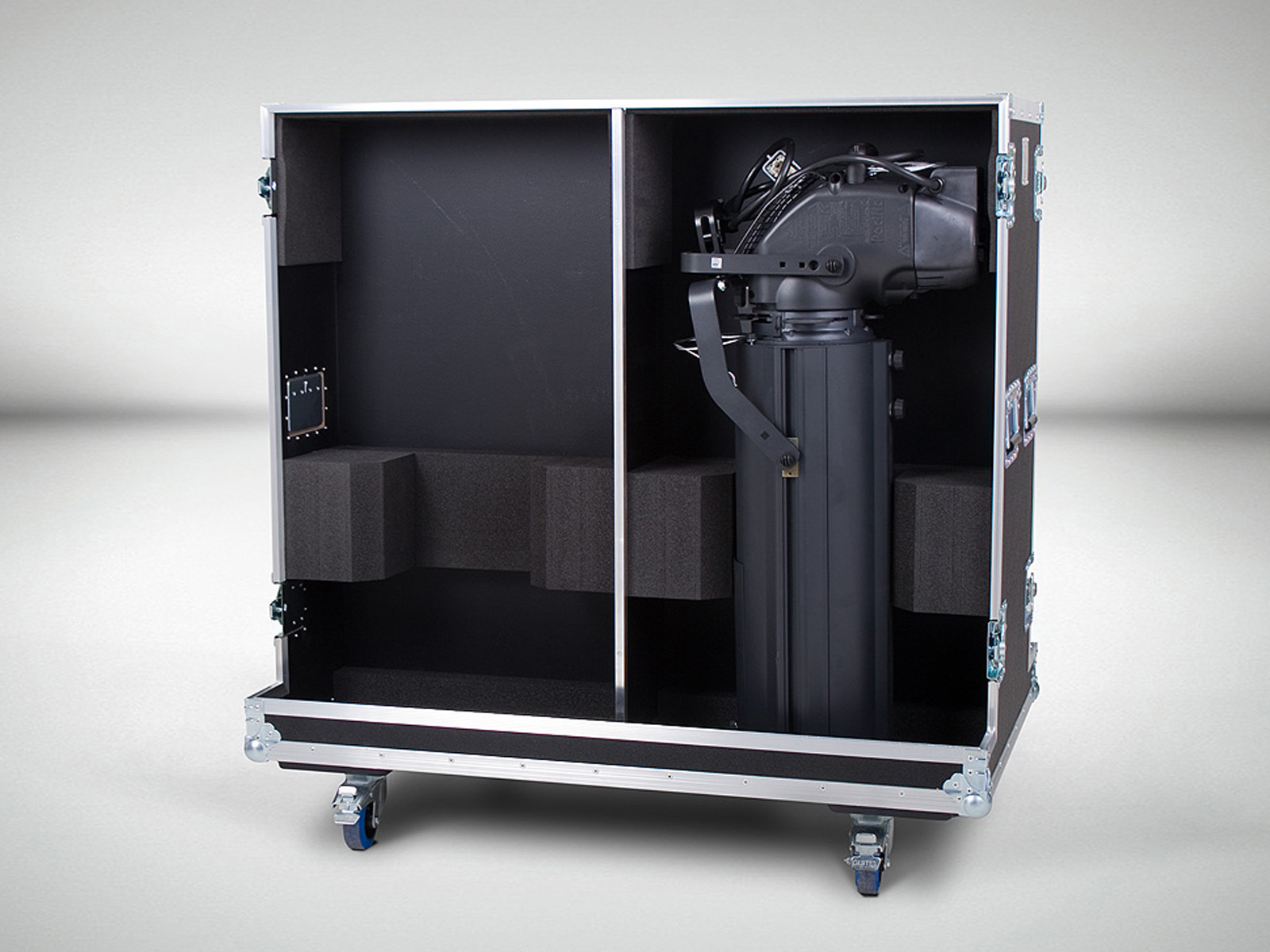 5Selecon Pacific 5,5-13° Flight case