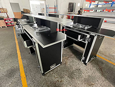 Easy assembly and disassembly Portable Mobile Bar Flight Case with wheels and retractable handles