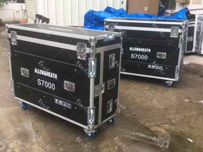 Allen & Heath Dlive S7000 Mixer Flight Case