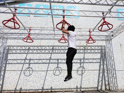 5 Flying Hoops