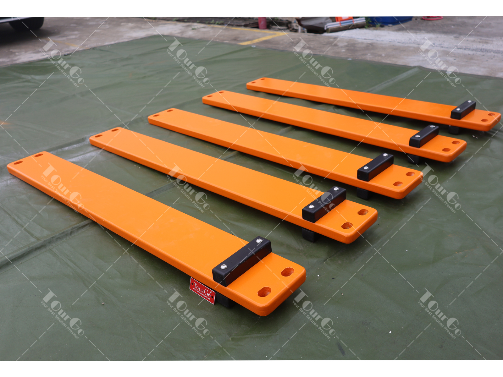 https://www.tourgosolution.com/swing-ninja-obstacles/ninja-gymnastics-obstacles-floating-lumberjack-doors.html