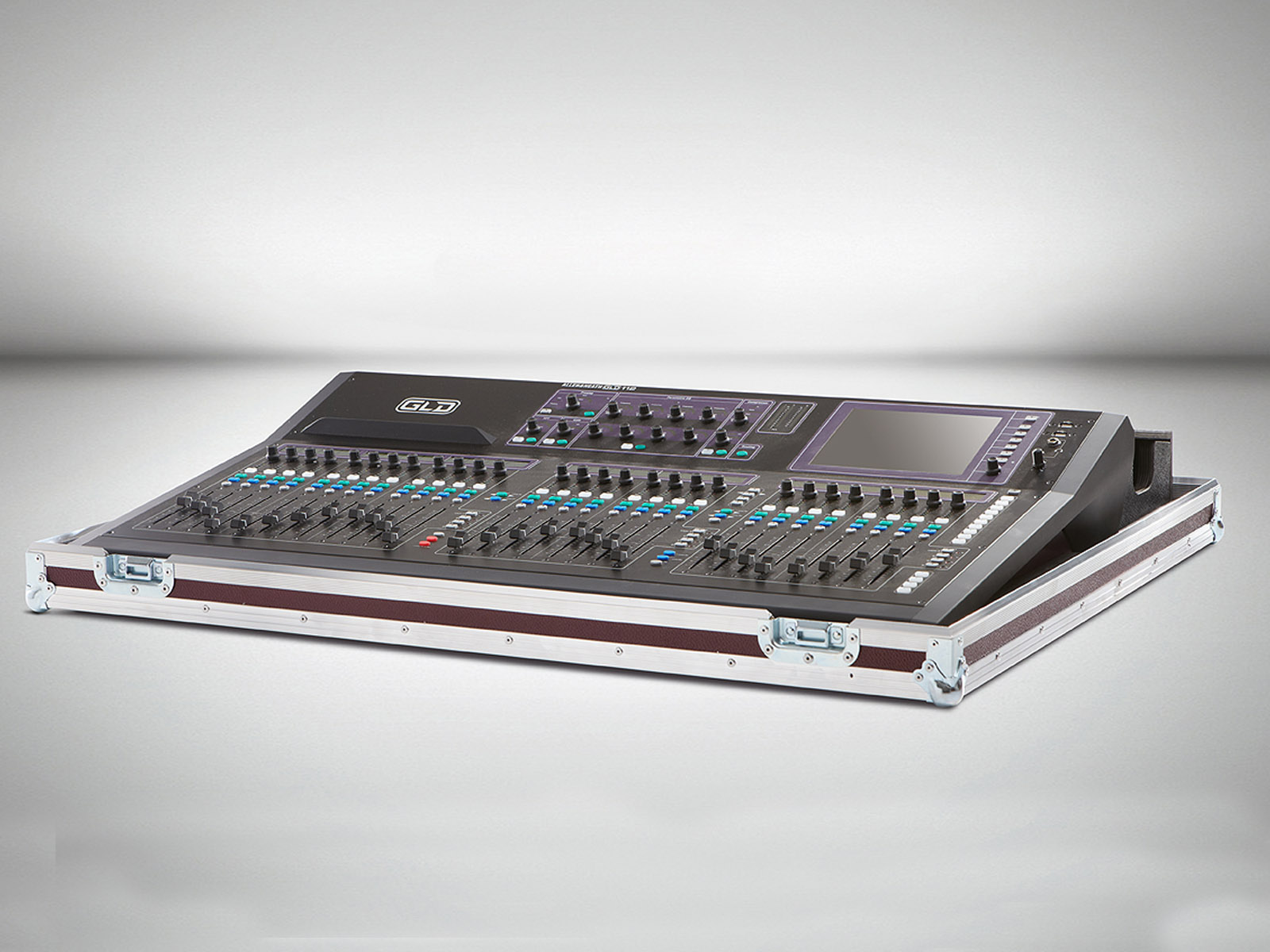 6mixing console flight case 
