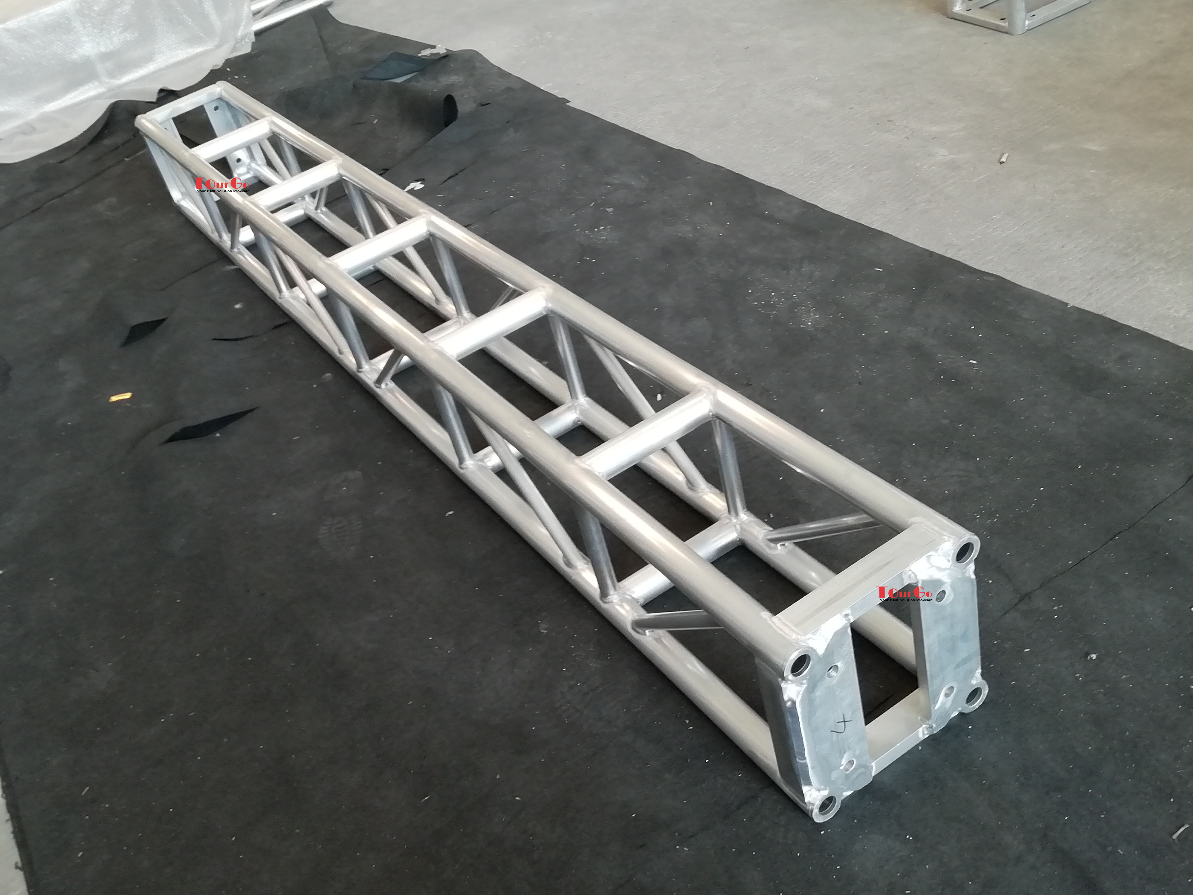 64 Box Truss