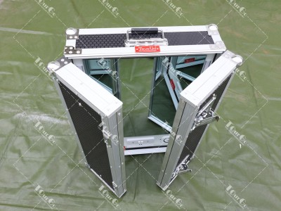 7 Make-Up Mirror Flight Case