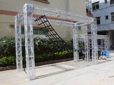 ROPE SWING TO CARGO NET