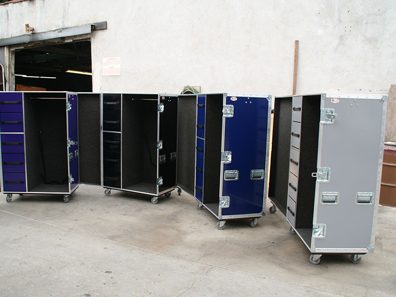 8CUSTOM WARDROBE CASES