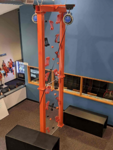 8Climbing Rock Wall