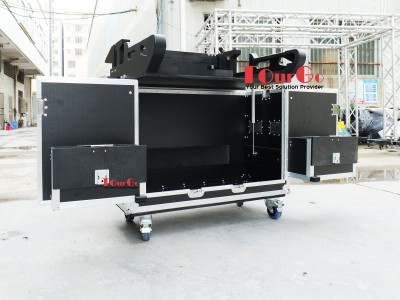 8Flight case for Midas M32
