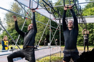 obstacles monkey swingers
