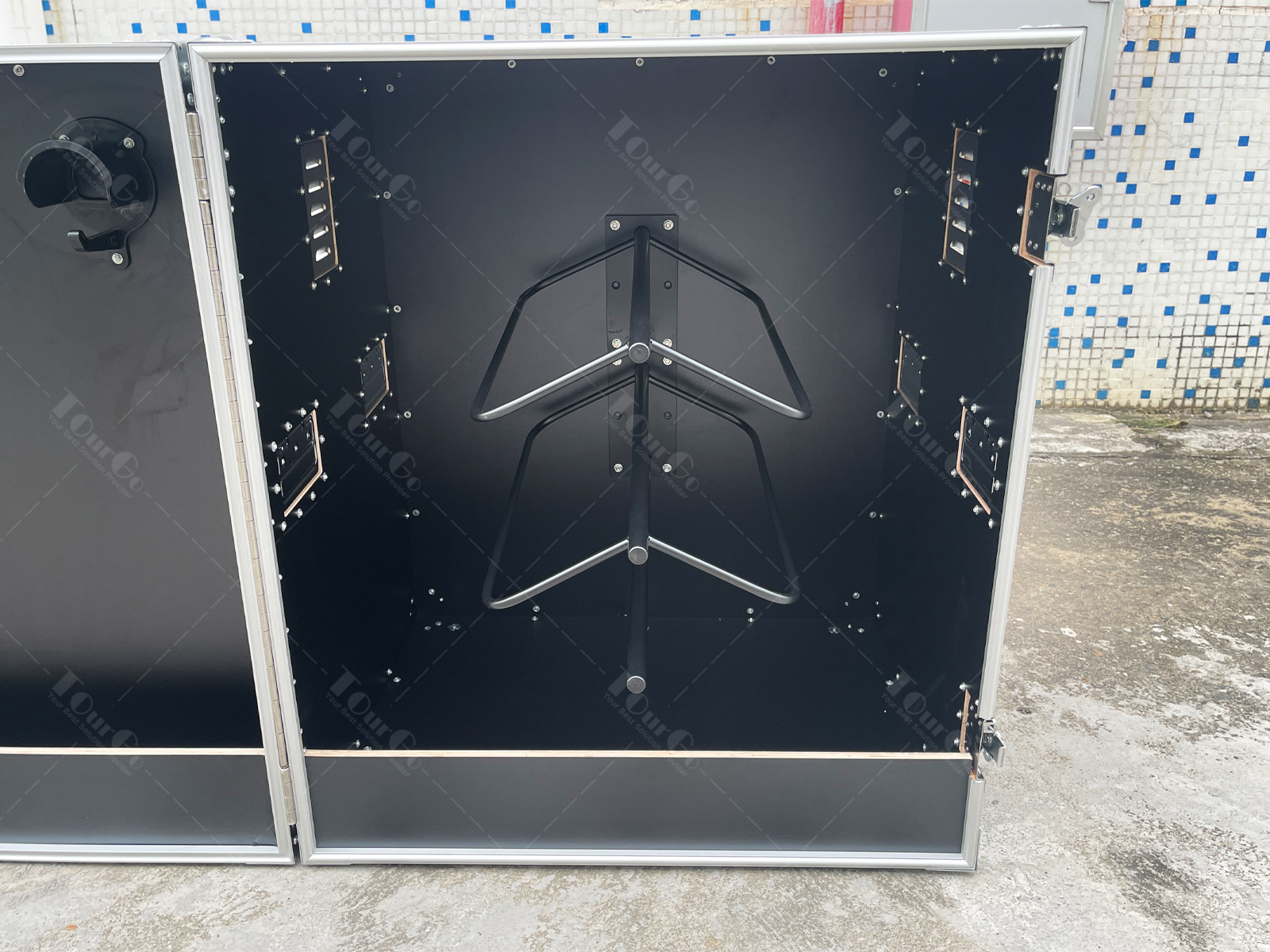 Horse tack box