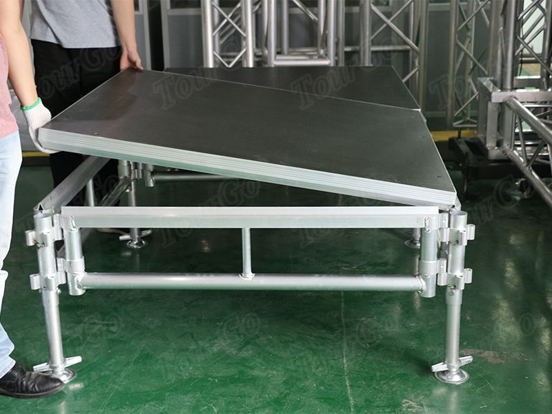 Aluminum Stage  14