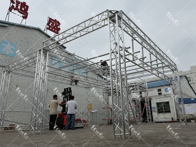 How to Choose a Reliable UIPM Obstacle Course Supplier (Why TOURGO is the Preferred Choice)