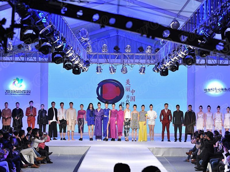 Fashion Show Catwalk Stage 3