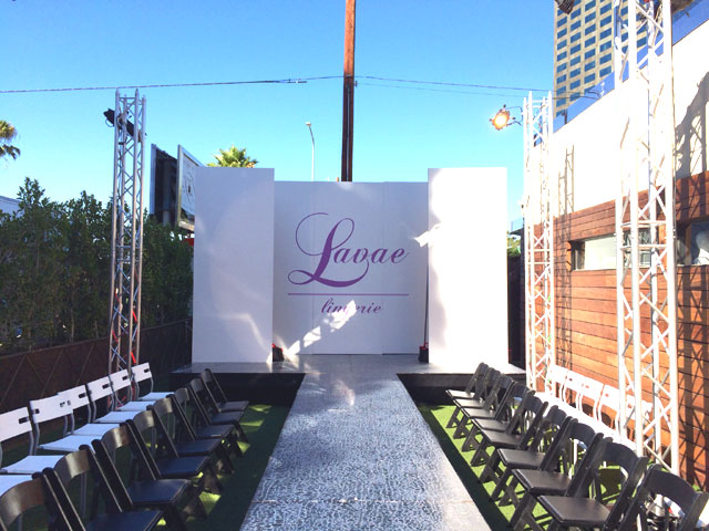 How to Make a Runway Stage – TourGo