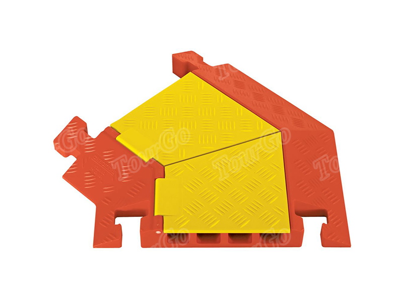 4-Channel Left Turn Linebacker Cable Protector for 1.35″ diameter cables