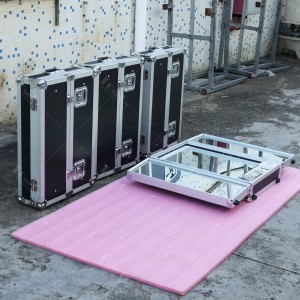 Mobile Costume & Makeup Mirror Flight Case with Lighting and Power for TV Film