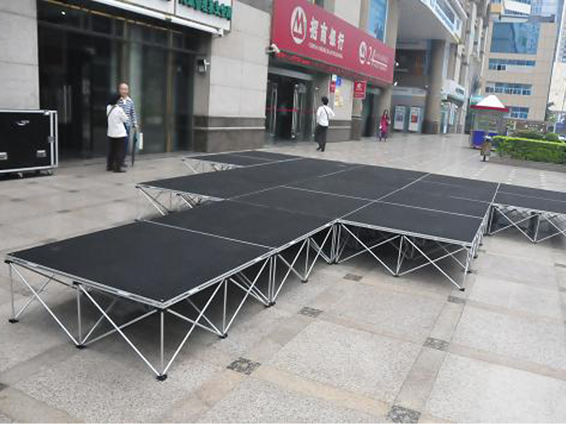 TourGo Portable Catwalk Stage System for Outdoor Performance Rental