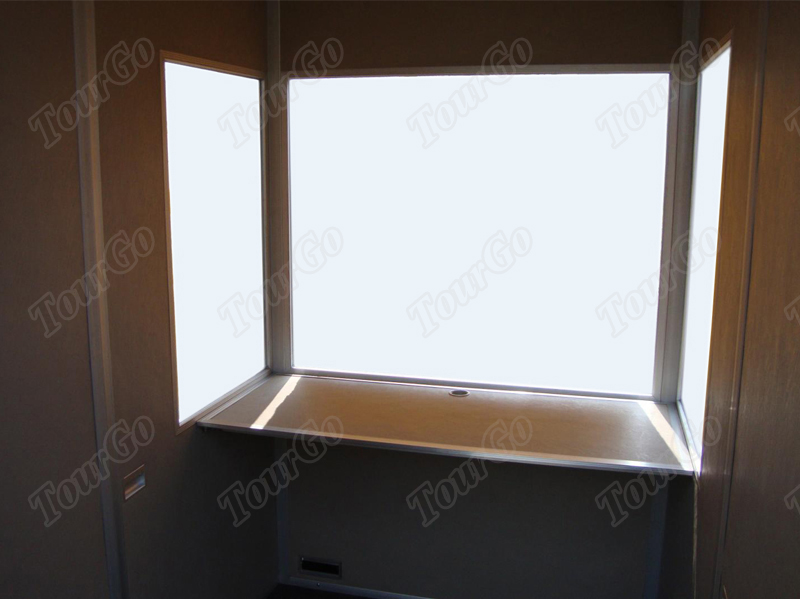 https://www.tourgosolution.com/products/simultaneous-interpretation-booths-for-1-person.html