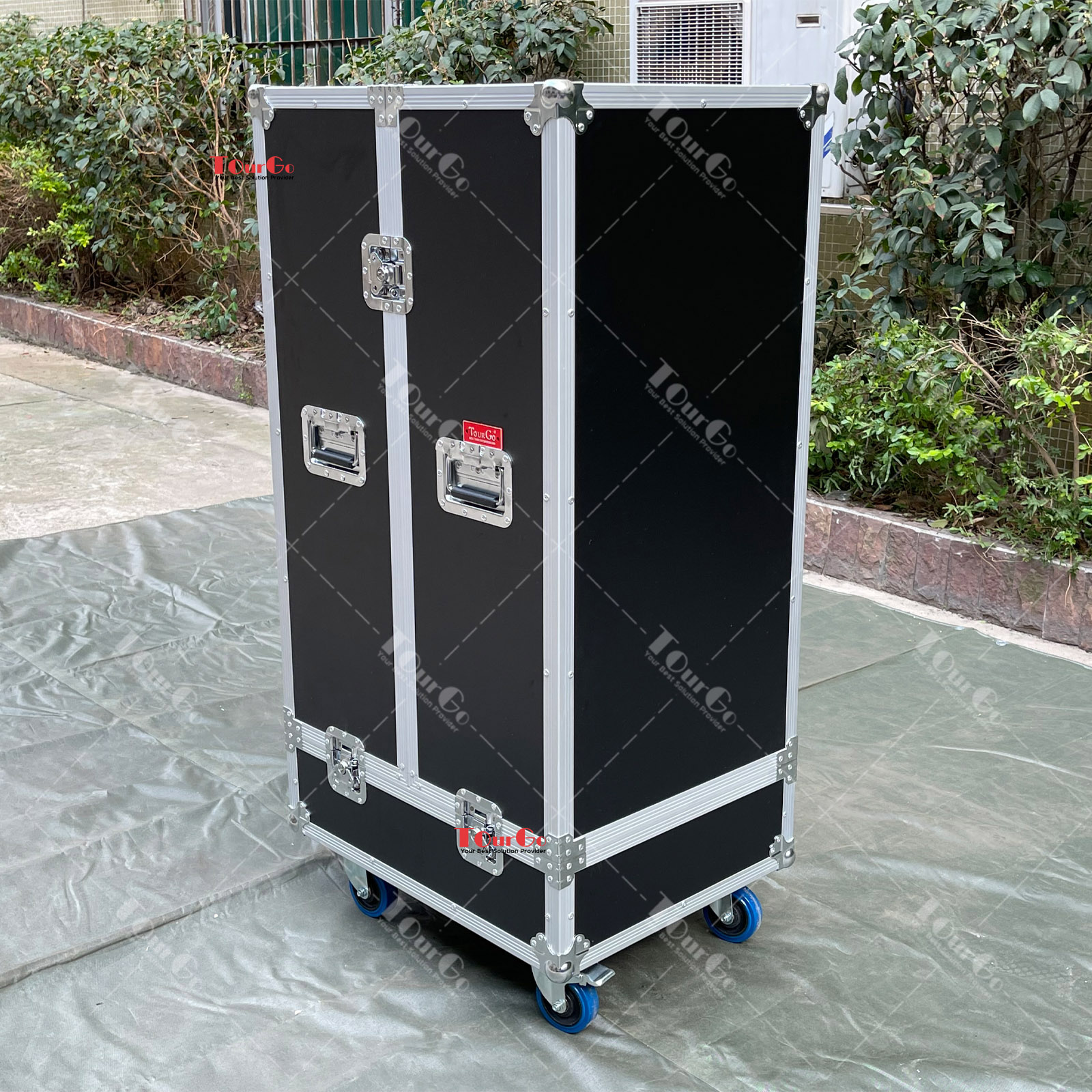 https://www.tourgosolution.com/speaker-cabinet/sound-ata-speaker-flight-road-case-for-3x-db-technologies-dva-t12-speakers.html
