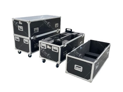 DUAL 43″-50″ Universal Adjustable LCD/ LED/Plasma TV Flight Case With 4″ Wheels