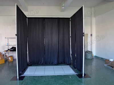 U Shaped Photo Booths