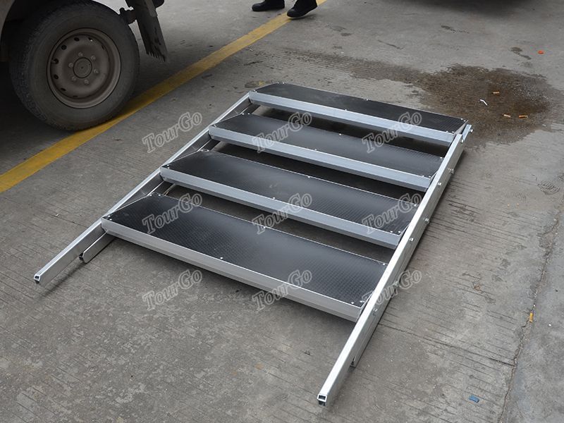 aluminum-stage-stair