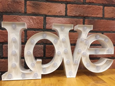 bulb-LOVE-letters