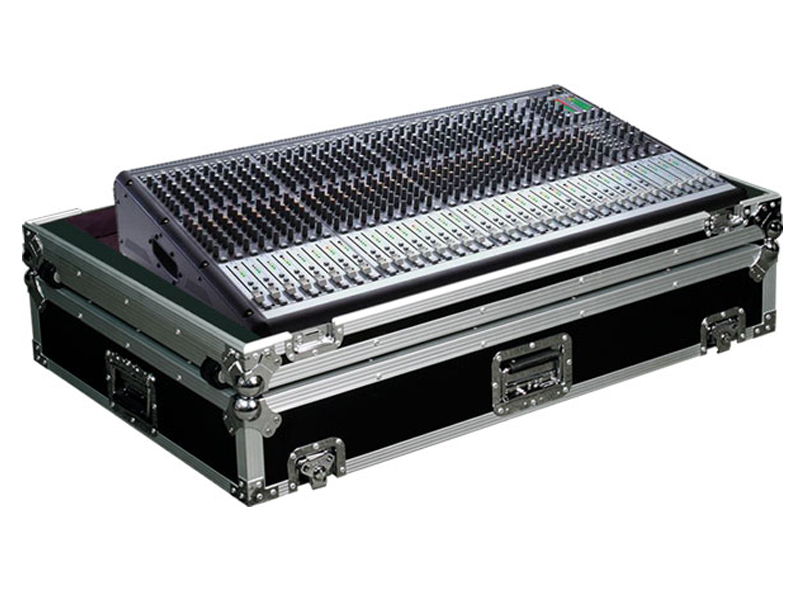 Mackie Mixer Case for Onyx 32.4 mixing consoles with low profile wheels