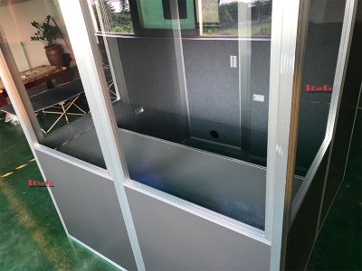 full size interpreter booth (3)