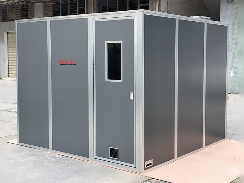 interpreter booth-3