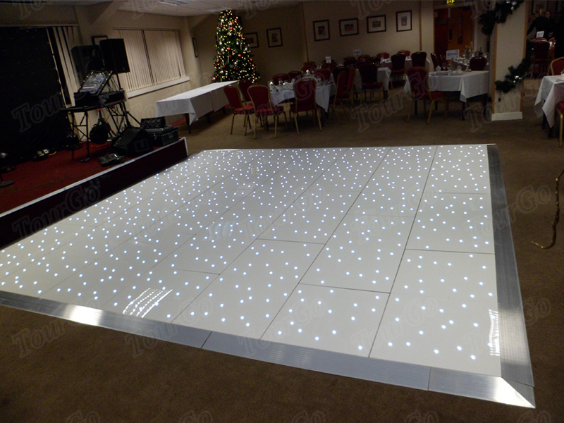 White Starlit Dance Floor – 26*24 ft