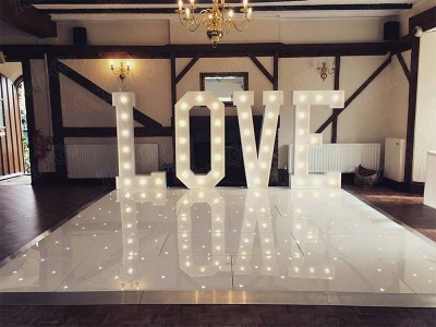 White Starlit Dance Floor – 20*18 ft