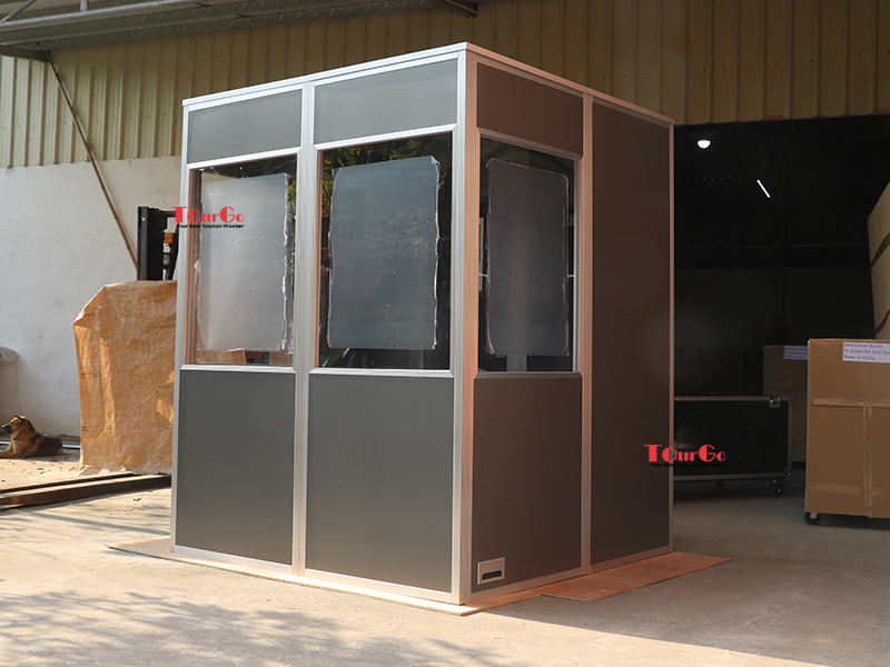 lightweight-interpreter-booth-1