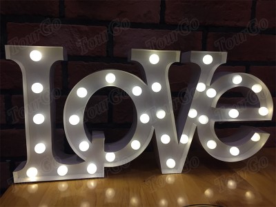 marquee-bulb-LOVE-letters