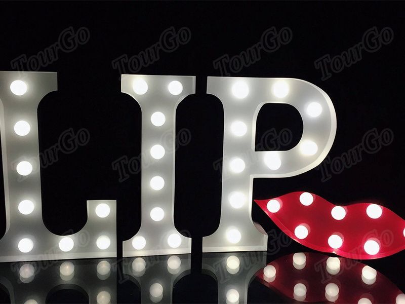 metal-light-up-letter