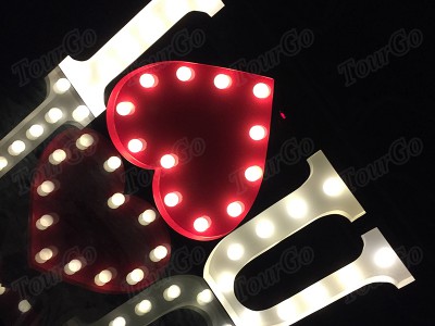 metal-light-up-letters