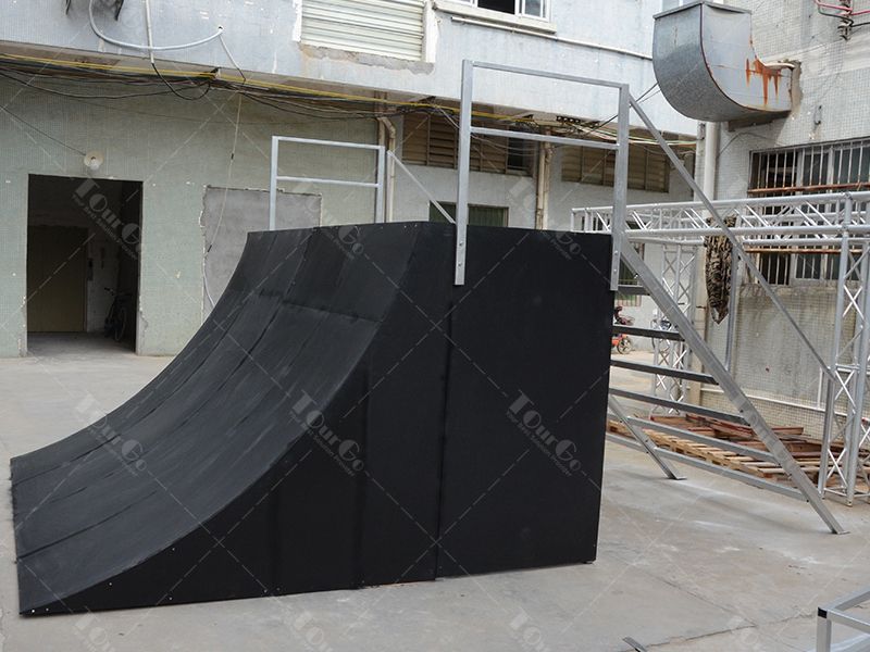 Outdoor Playground Kids Warped Wall for Ninja Warrior Obstacle Course