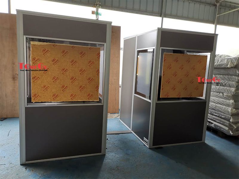 One Person Translation Booths For Synchronous Interpretation