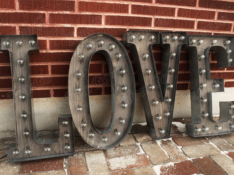 vintage-light-up-letter