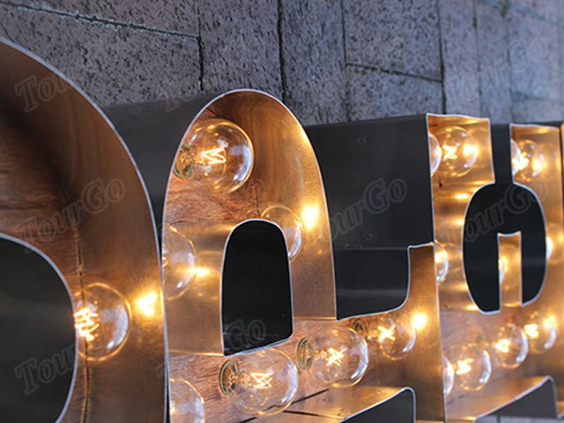 wedding-light-up-letter