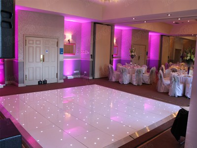 TourGo Wedding Party Used 28ft by 28ft Portable Wireless White Starlit Led Dance Floor Mat For sale