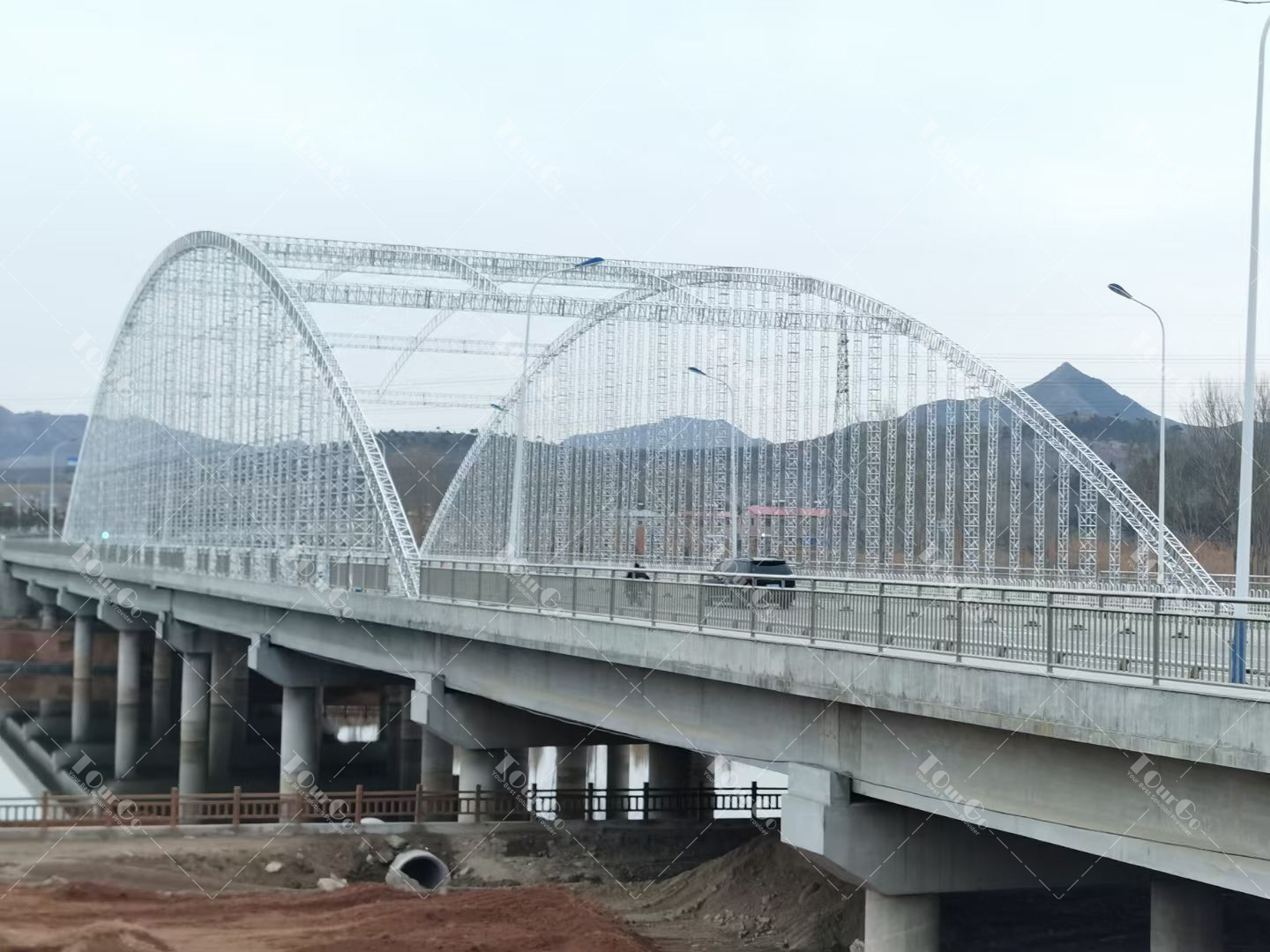 Aluminum Spigot Bolt Truss Bridge Made by TourGo