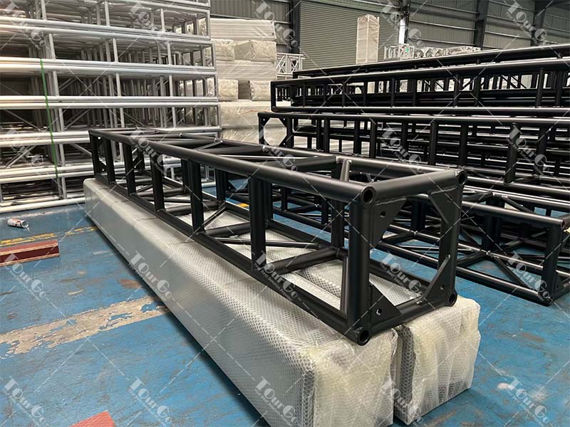 What Makes the TourGo 12-Inch Aluminum Bolt Truss a Favorite in Live Concert Productions