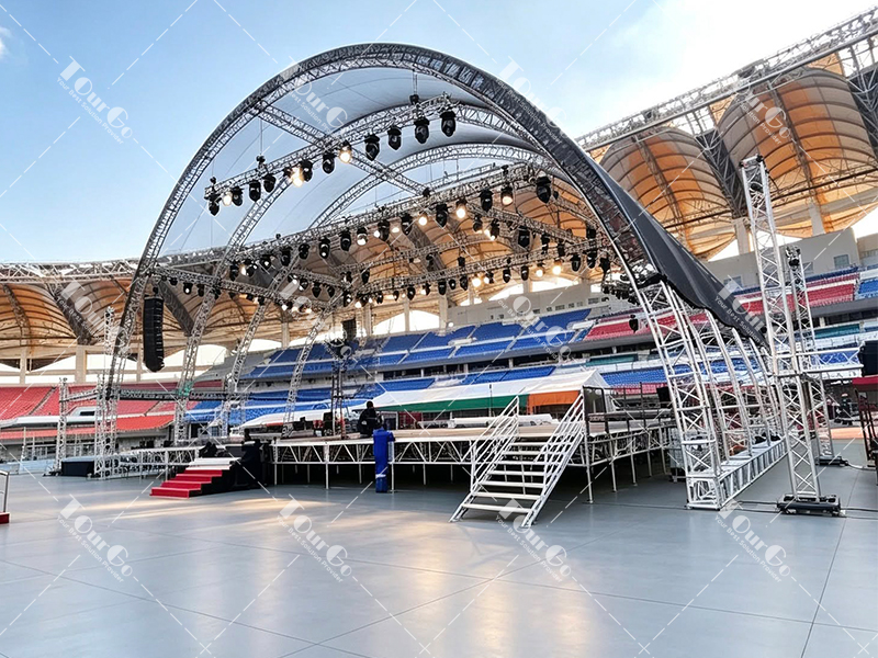 Curved Roof Truss